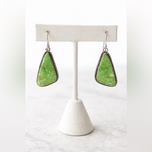 Vintage Sterling Silver Green Turquoise Dangle Earrings Rope Edge